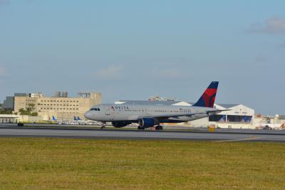 Image of aircraft registration N347NW - A A320-211 operated by Delta Air Lines