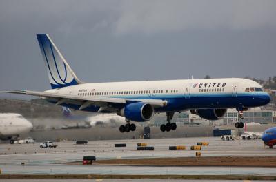 Image of aircraft registration N560UA - A 757-222 operated by United Airlines