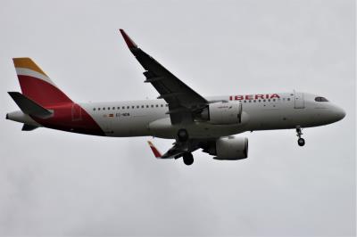 Photo of aircraft EC-NDN operated by Iberia
