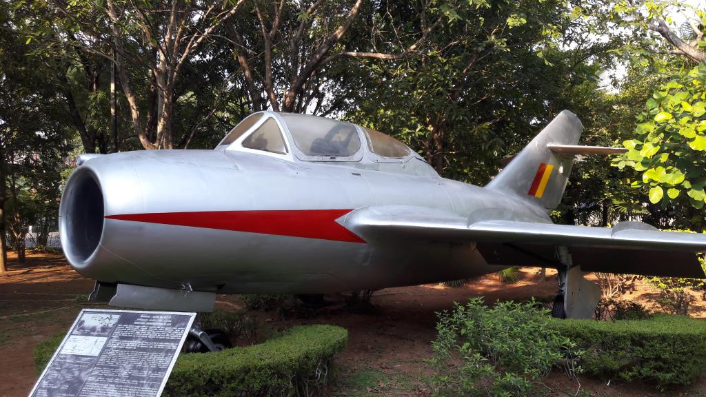 Photo of aircraft CF901 operated by Sri Lankan Air Force Museum