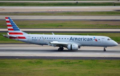 Photo of aircraft N945UW operated by American Airlines