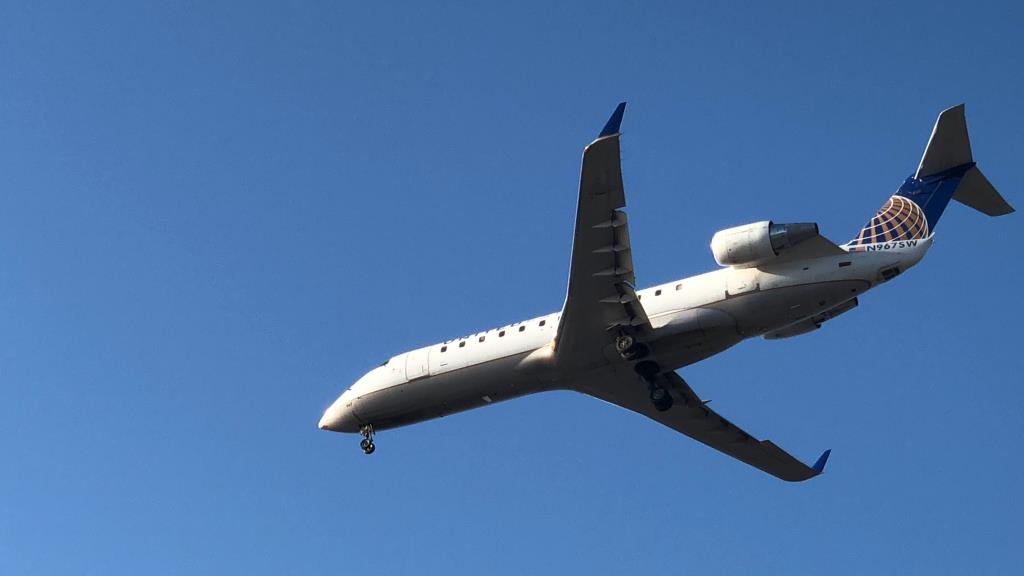 Photo of aircraft N967SW operated by United Express