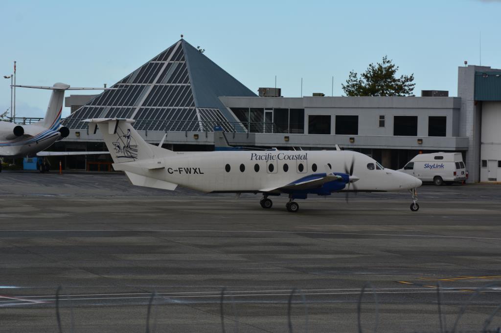 Photo of aircraft C-FWXL operated by Pacific Coastal Airlines