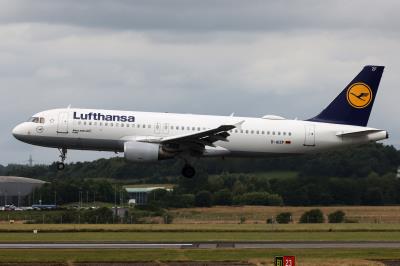 Photo of aircraft D-AIZF operated by Lufthansa