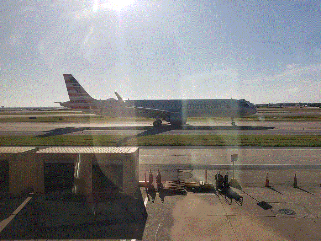 Photo of aircraft N417AN operated by American Airlines