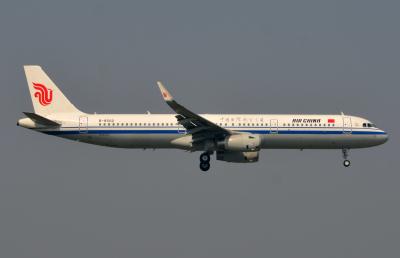 Photo of aircraft B-8502 operated by Air China