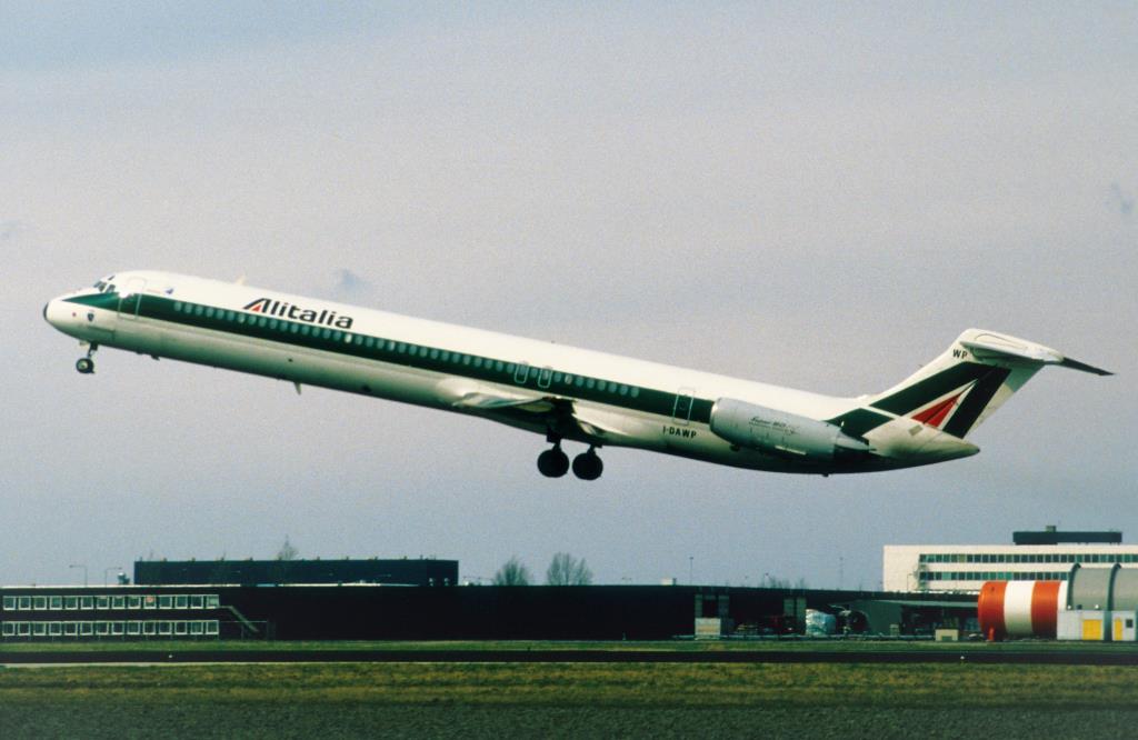 Photo of aircraft I-DAWP operated by Alitalia