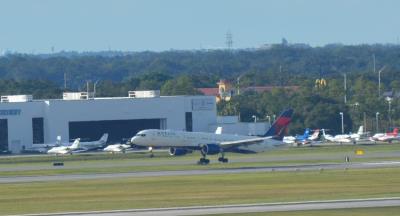 Image of aircraft registration N6711M - A 757-232 operated by Delta Air Lines
