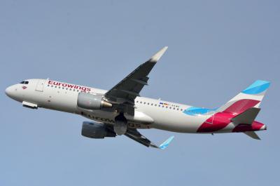 Photo of aircraft D-AEWE operated by Eurowings