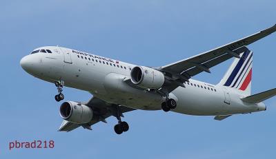 Image of aircraft registration F-HEPK - A A320-214(WL) operated by Air France