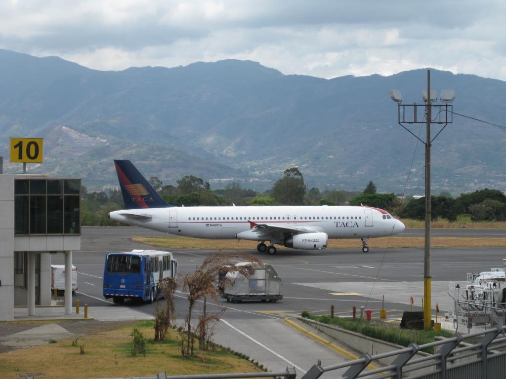 Photo of aircraft N489TA operated by TACA International Airlines