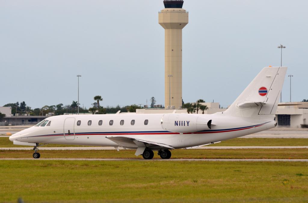 Photo of aircraft N111Y operated by Ingram Industries Inc