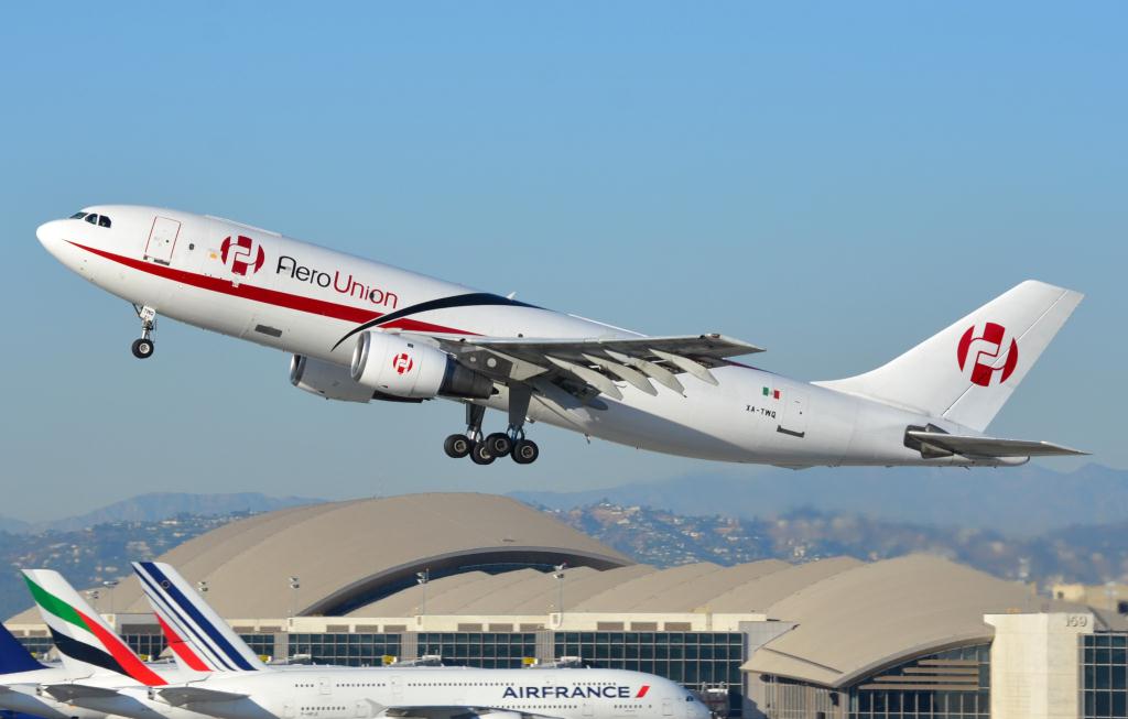 Photo of aircraft XA-TWQ operated by AeroUnion