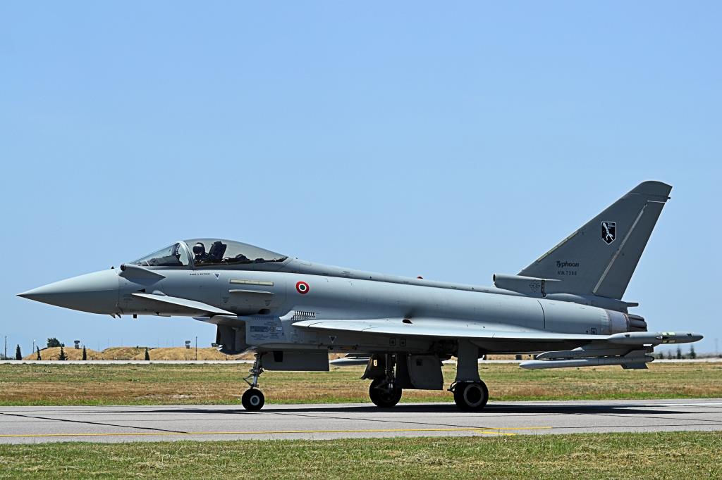 Photo of aircraft MM7306 operated by Italian Air Force-Aeronautica Militare