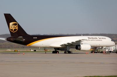Photo of aircraft N472UP operated by United Parcel Service (UPS)