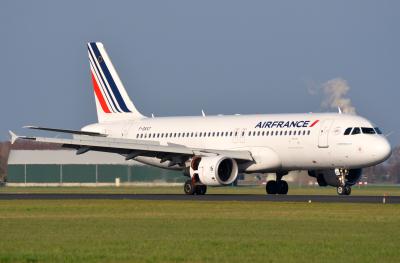 Photo of aircraft F-GKXT operated by Air France