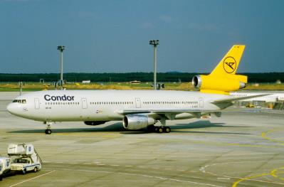 Photo of aircraft D-ADSO operated by Condor