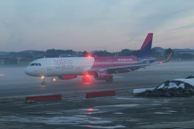 Photo of aircraft G-WUKK operated by Wizz Air UK