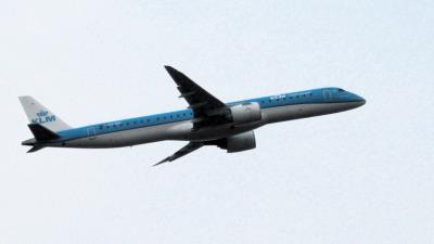 Photo of aircraft PH-NXE operated by KLM Cityhopper