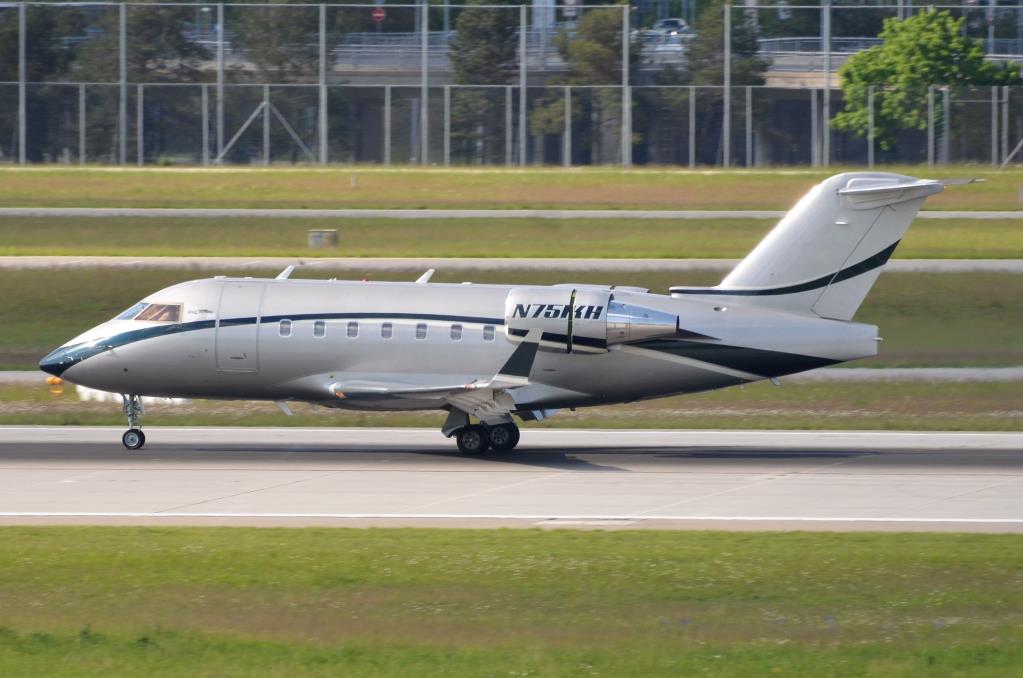 Photo of aircraft N75KH operated by 75 Express Inc