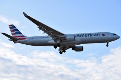 Image of aircraft registration N275AY - A A330-323 operated by American Airlines