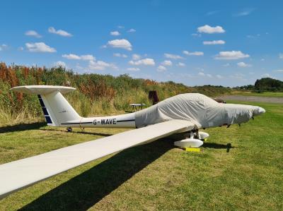 Photo of aircraft G-WAVE operated by Julian Michael Roach