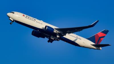 Photo of aircraft N1612T operated by Delta Air Lines