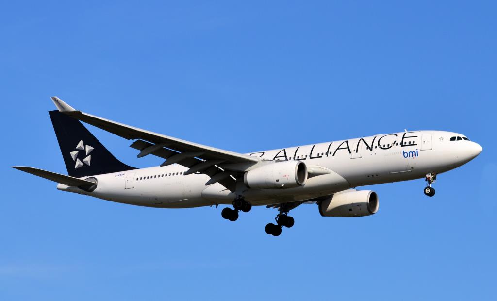 Photo of aircraft G-WWBM operated by bmi British Midland