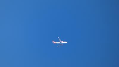 Photo of aircraft G-UZLF operated by easyJet