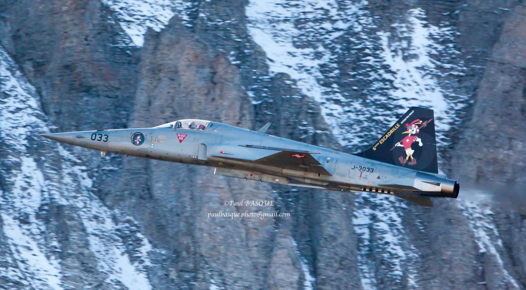 Photo of aircraft J-3033 operated by Swiss Air Force
