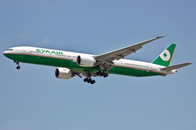Image of aircraft registration B-16718 - A 777-35E(ER) operated by EVA Airways