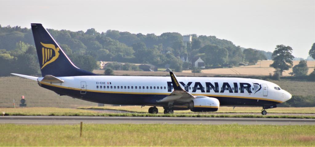 Photo of aircraft EI-EXE operated by Ryanair