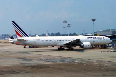 Photo of aircraft F-GSQC operated by Air France