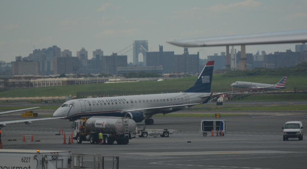 Photo of aircraft N949UW operated by American Airlines