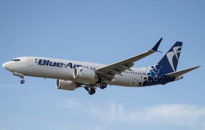 Photo of aircraft YR-MXD operated by Blue Air