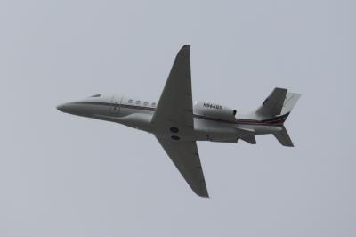 Photo of aircraft N564QS operated by NetJets