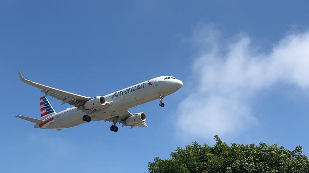 Photo of aircraft N129AA operated by American Airlines