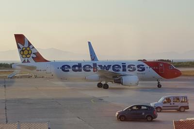 Photo of aircraft HB-IJW operated by Edelweiss Air