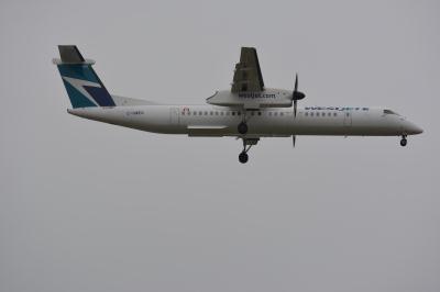 Photo of aircraft C-GWEG operated by WestJet Encore