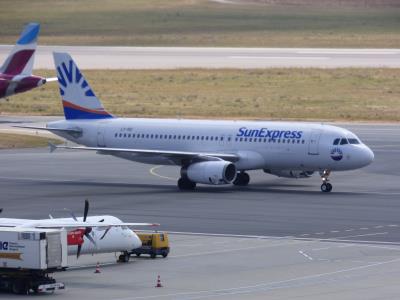 Photo of aircraft LY-VEI operated by SunExpress Germany