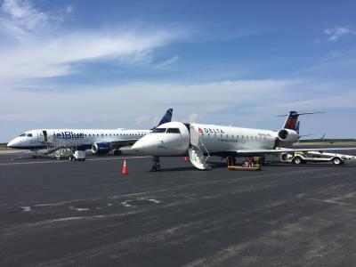 Photo of aircraft N8946A operated by Endeavor Air