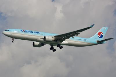 Photo of aircraft HL7553 operated by Korean Air Lines