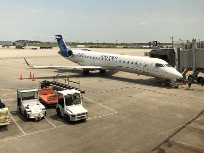 Photo of aircraft N511GJ operated by United Express