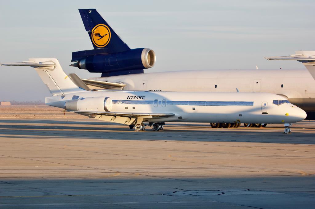 Photo of aircraft EI-FBJ operated by Volotea Airlines