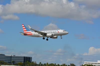 Photo of aircraft N9012 operated by American Airlines