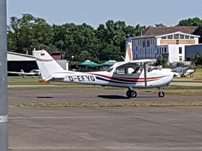 Photo of aircraft D-EFYQ operated by Private Owner