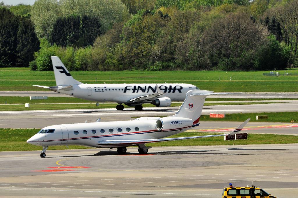 Photo of aircraft N305CC operated by Carnival Corp