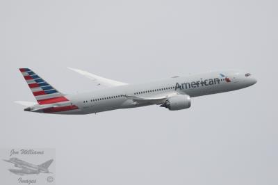 Image of aircraft registration N828AA - A 787-9 Dreamliner operated by American Airlines