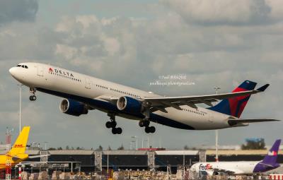 Image of aircraft registration N806NW - A A330-323 operated by Delta Air Lines