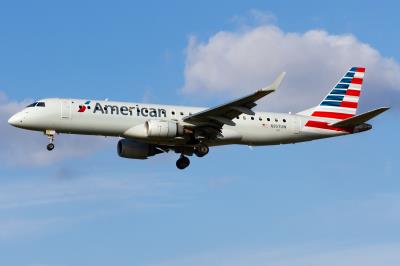 Photo of aircraft N957UW operated by American Airlines